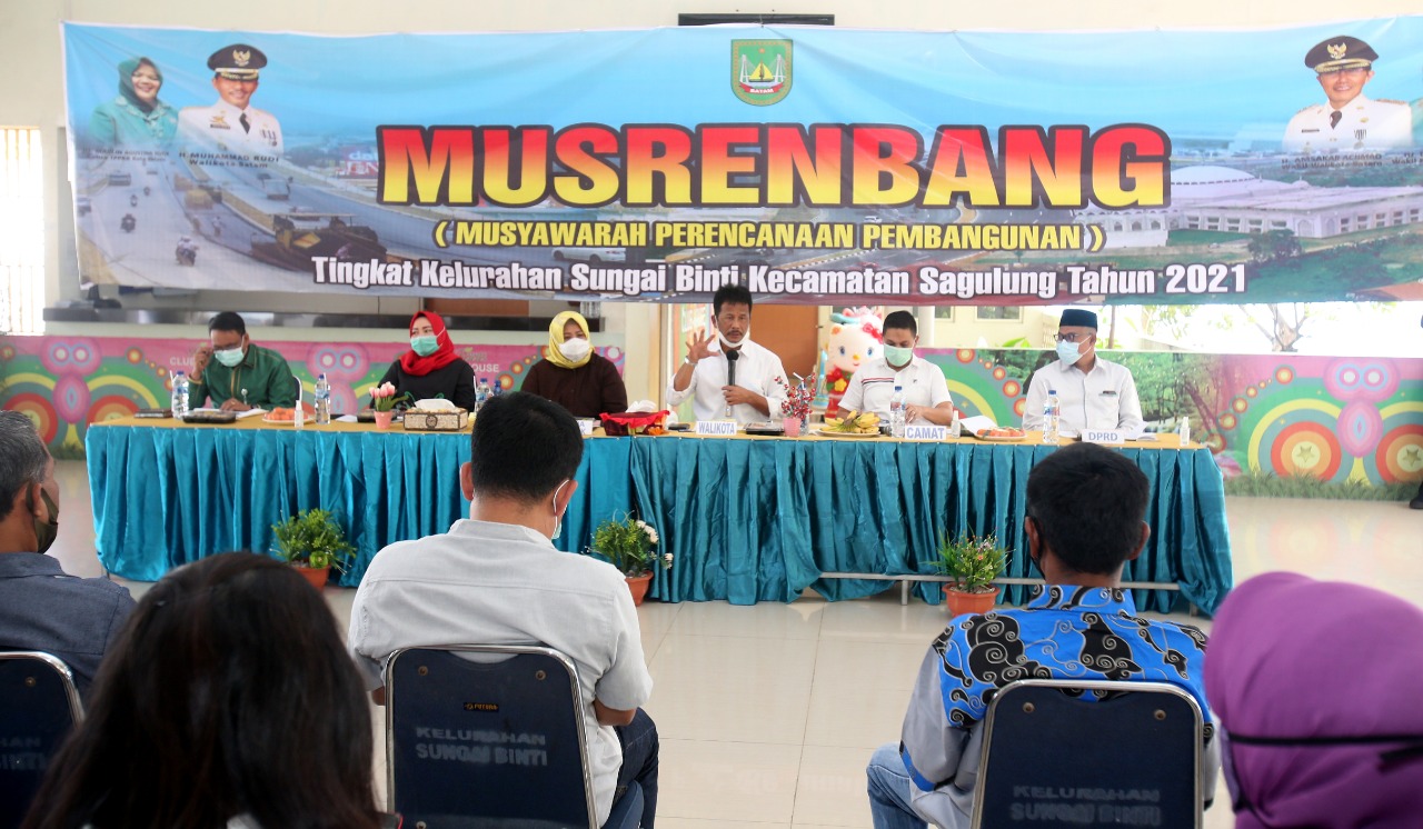 Walikota Batam menghadiri Musrenbang Kelurahan Seibinti Sagulung, Rabu (3/2/2021). (foto: hms)