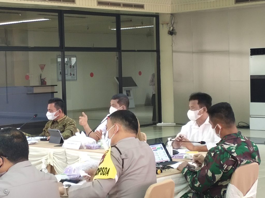 Kepala BNPB Apresiasi Pemko Batam dalam Penanganan Pemulangan Pekerja Migran Indonesia (mcb)