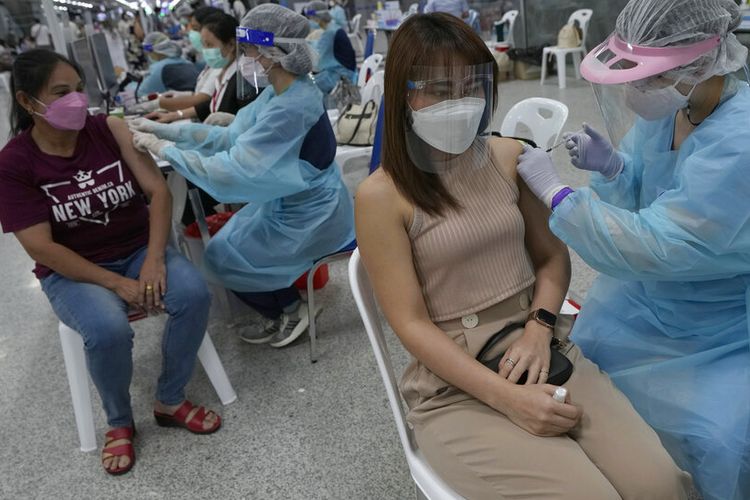 Campuran Vaksin Sinovac dan AstraZeneca Aman di Thailand, 1,5 Juta Orang Sudah Disuntik (foto : int)
