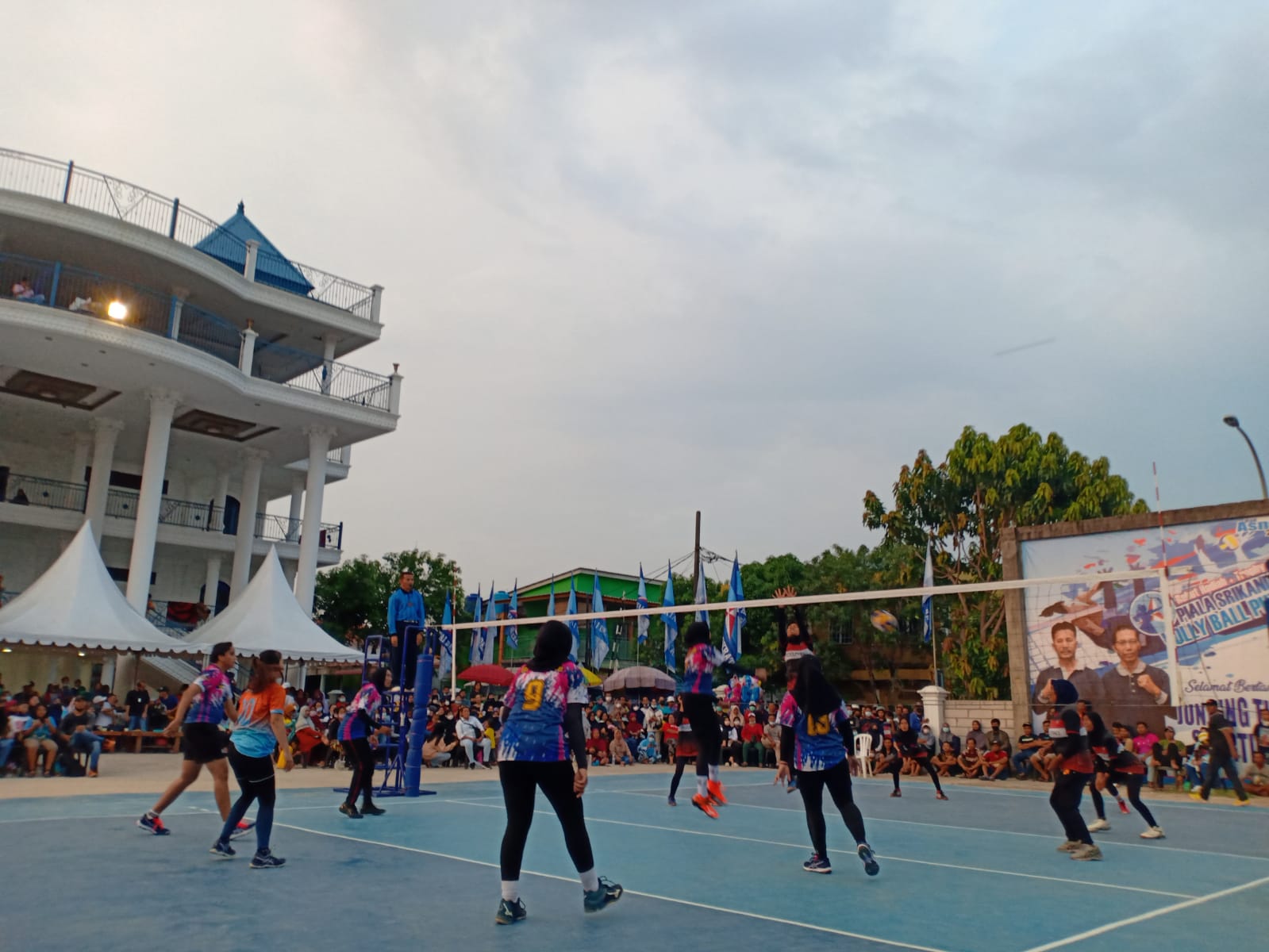 PIKORI BP Batam Melaju ke Semifinal Hadapi Legenda Amor di Volleyball Srikandi Cup 2021 (foto : hms)