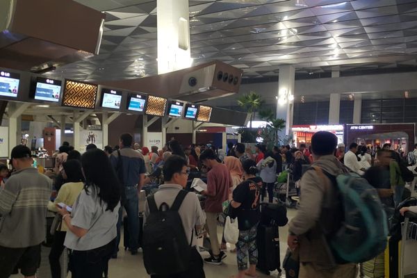 Tumpukan Penumpang di Bandara Soekarno-Hatta, Satgas Covid-19: Karena Wisma Atlet Lockdown (foto : int)